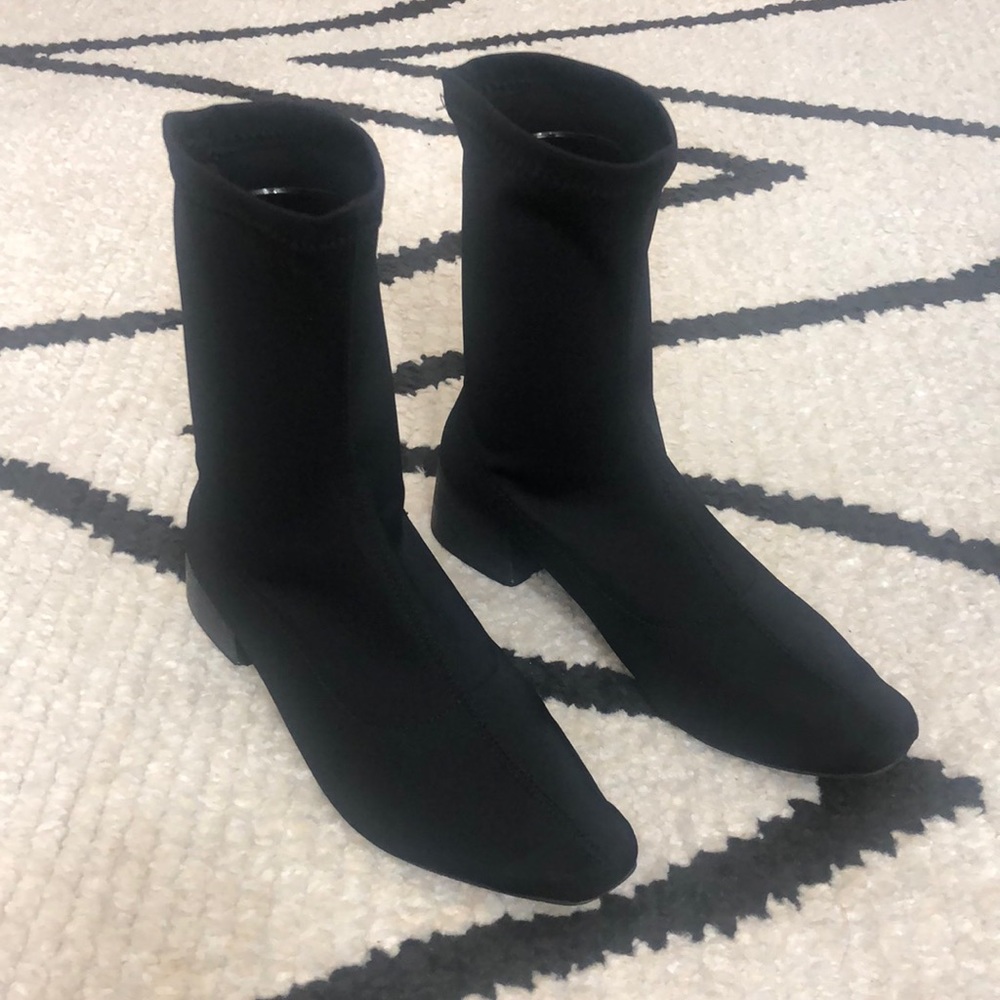 Black Stretch Ankle Boots She & In Sz 6